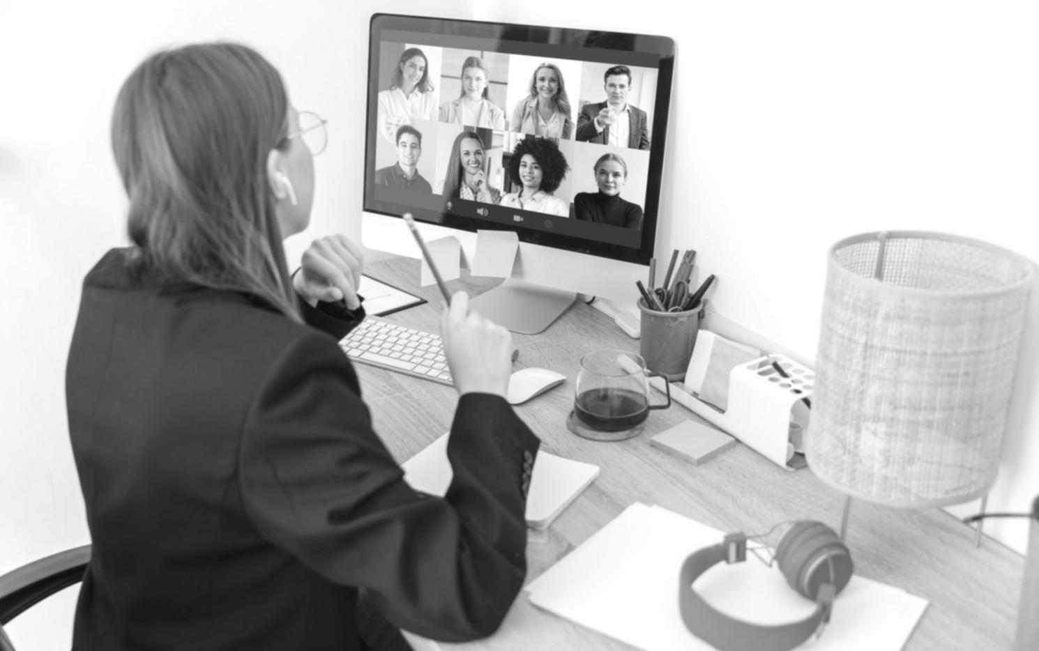 Analyse écologique sur le terrain avec équipements de mesure